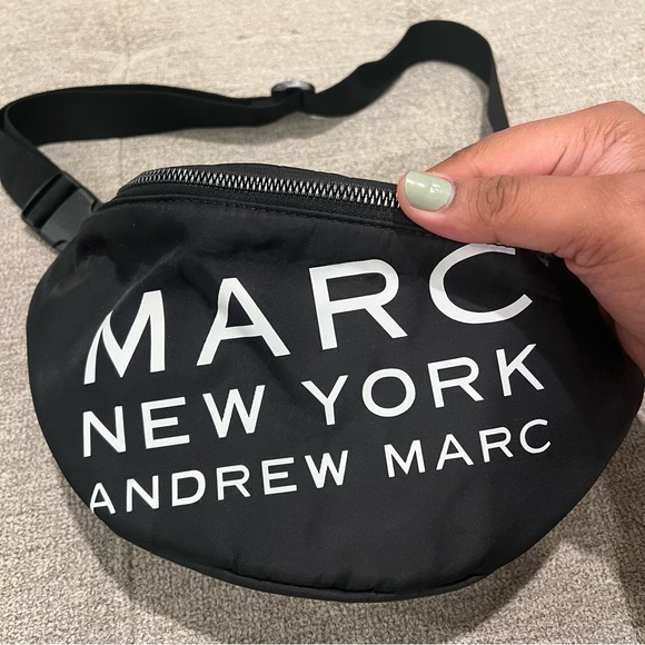 Andrew Marc Belt Bag / Waist Bag with zip. In perfect condition. - Picture 5 of 5